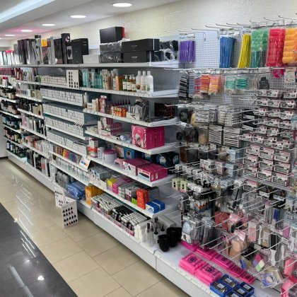 Venta de productos de peluqueria y estética en Benalmádena